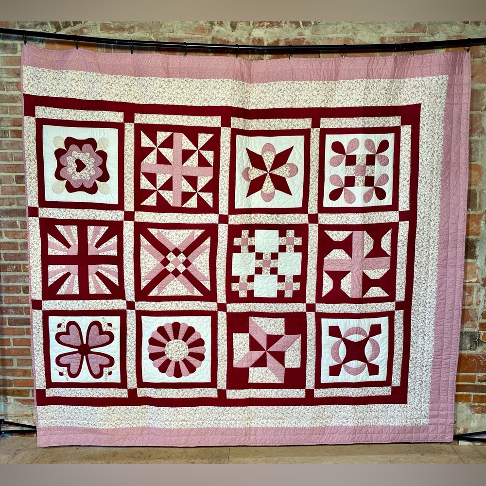 Hand Stitched Patchwork Applique Quilt 86” x 96”
